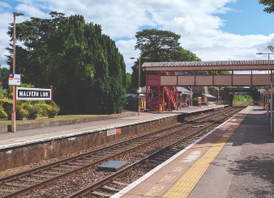 Train tracks at Malvern train station